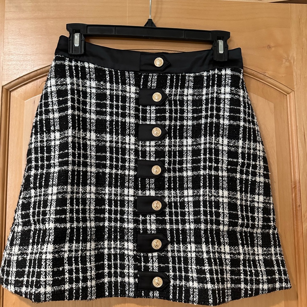 Chic Black and White Plaid Skirt